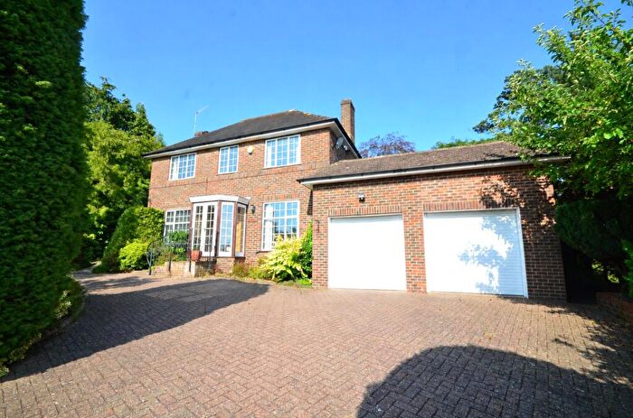 3 Bedroom Detached House For Sale In Acorn Close, East Grinstead, West Sussex, RH19