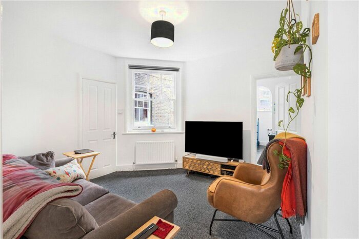 2 Bedroom Flat To Rent In Union St, London, SE1