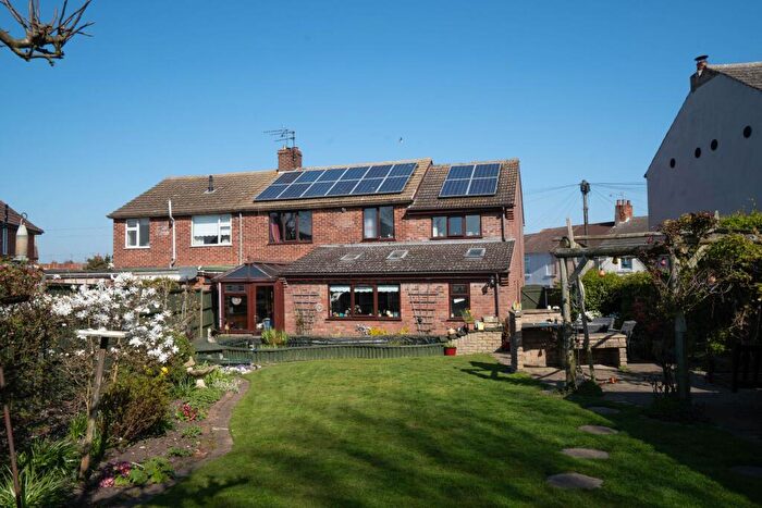 5 Bedroom Semi-Detached House For Sale In Kirkley Park Road, Lowestoft, NR33