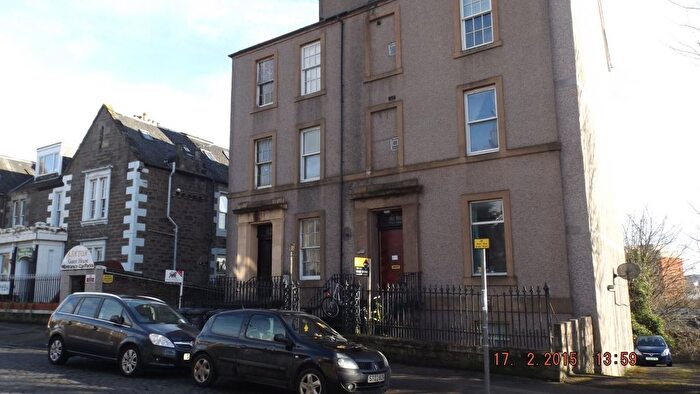 4 Bedroom Flat To Rent In Roseangle, Dundee, DD1