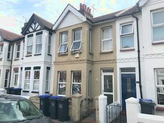 4 Bedroom Terraced House To Rent In St. Anselms Road, Worthing, BN14