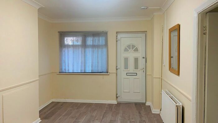 1 Bedroom Flat To Rent In Colworth Road, Leytonstone E11