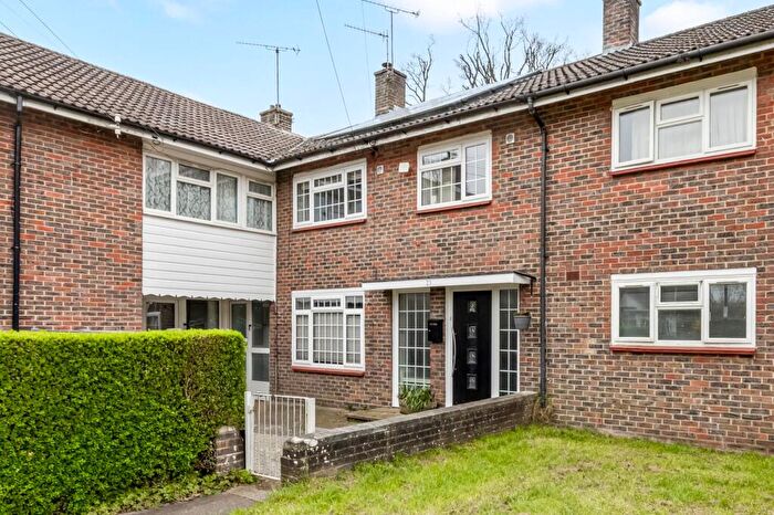 3 Bedroom Terraced House For Sale In Gainsborough Road, Crawley, RH10