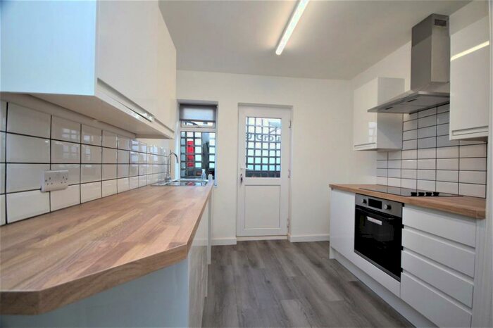 2 Bedroom Bungalow To Rent In Fircroft Avenue, Lancing, West Sussex, BN15