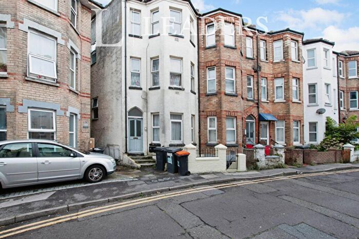 2 Bedroom Flat To Rent In Purbeck Road, BH2