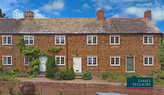 3 Bedroom Character Property For Sale In Bassett Cottage, Main Street, Glooston, Market Harborough, LE16