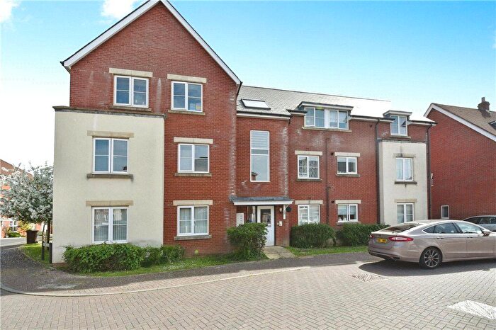 2 Bedroom Flat To Rent In Cutforth Way, Romsey, Hampshire, SO51