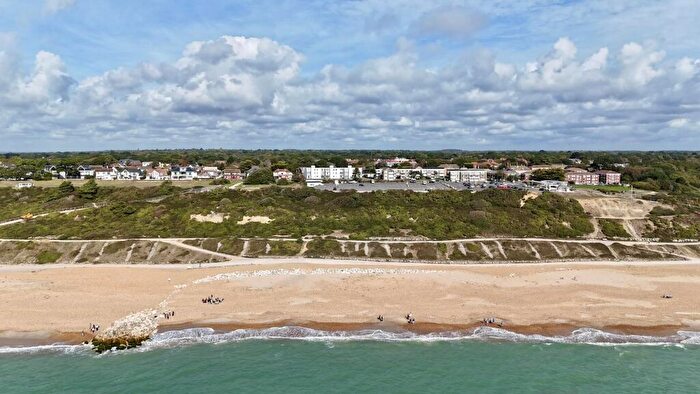 2 Bedroom Flat For Sale In Wharncliffe Road, Highcliffe, Christchurch, BH23