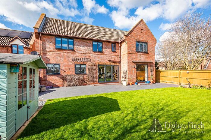 4 Bedroom Property For Sale In Farriers Way, Carlby, Stamford, PE9