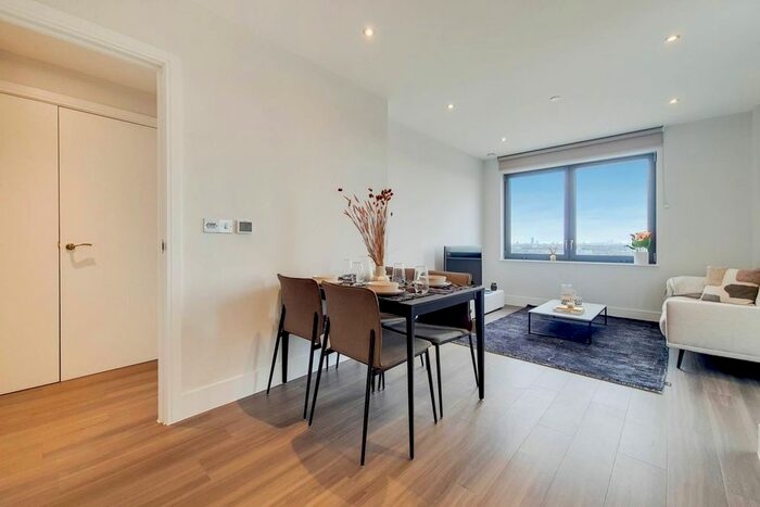 1 Bedroom Flat To Rent In Uncle, Southall, Southall, London, UB2