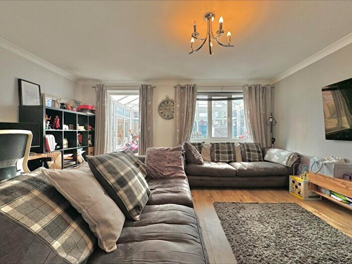 3 Bedroom Semi-Detached House For Sale In Wright Close, Caister-on-sea, NR30