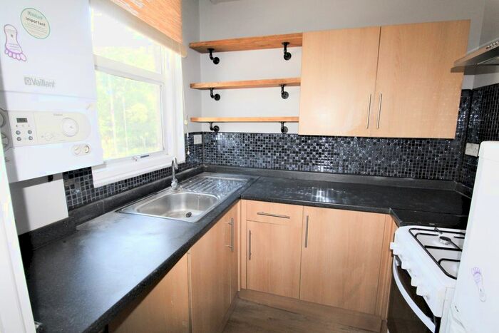 1 Bedroom Flat To Rent In The Drive, Ilford, Essex, Ex, Uk, IG1