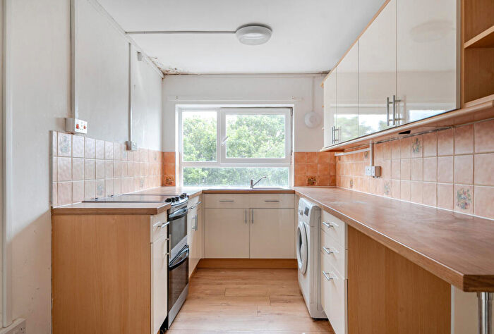 1 Bedroom Apartment For Sale In Cleeve Lodge Close, Bristol, Gloucestershire, BS16