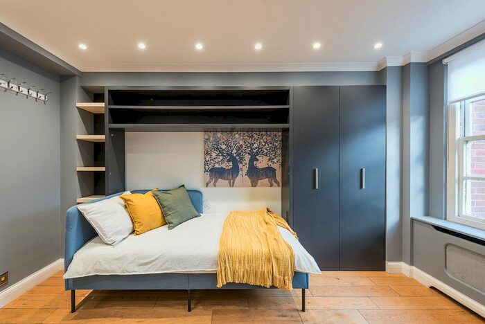 Studio To Rent In Edgware Road, London, W2