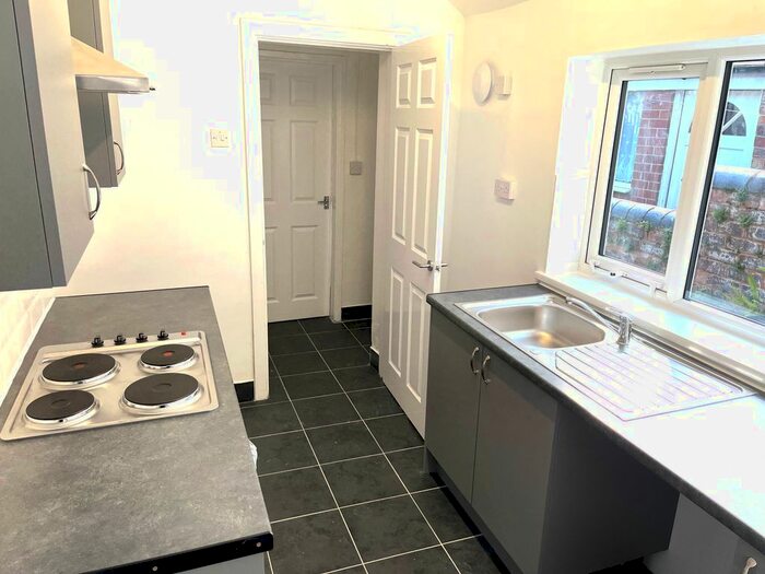 2 Bedroom End Of Terrace House To Rent In Oldfield Street, Fenton, Stoke-On-Trent, ST4
