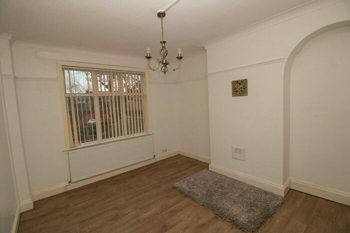 2 Bedroom Flat To Rent In 15B Lawn Avenue, Doncaster, South Yorkshire DN1