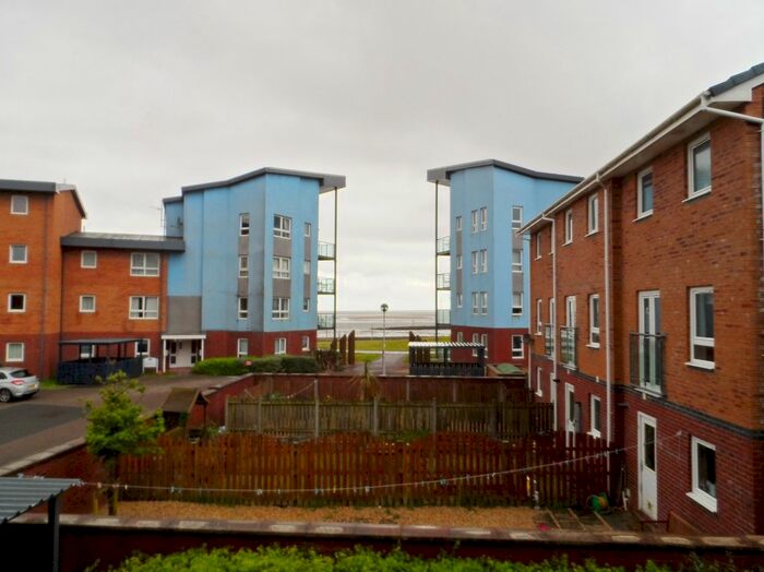 2 Bedroom Flat To Rent In Cwrt Afon Lliedi, Pentre Doc Y Gogless, Llanelli, Carmarthenshire, SA15