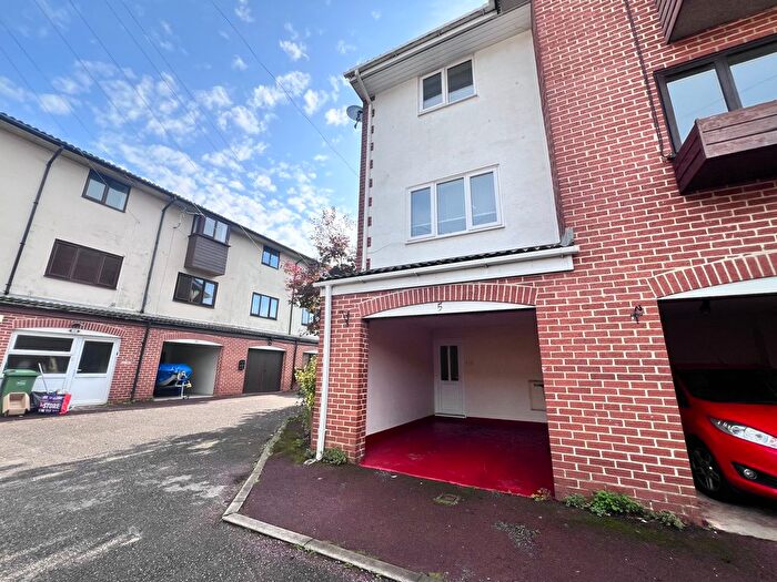 2 Bedroom End Of Terrace House To Rent In White Cloud Park, Southsea, PO4