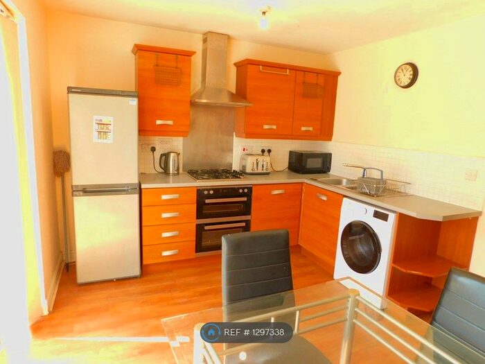 4 Bedroom Terraced House To Rent In Mackworth Street, Manchester, M15