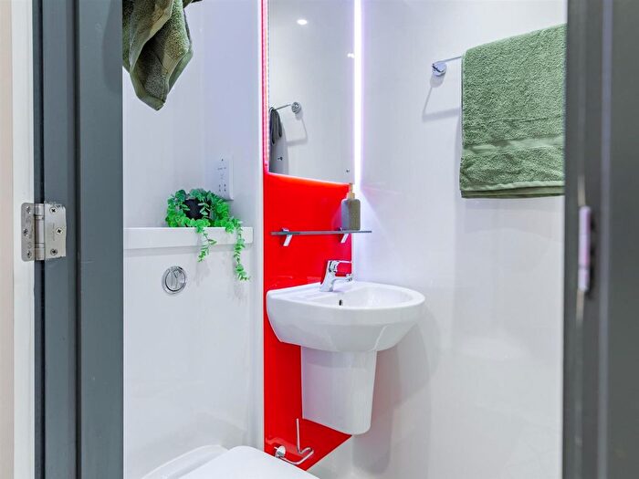 1 Bedroom Flat To Rent In Fletchamstead Highway, Coventry, CV4