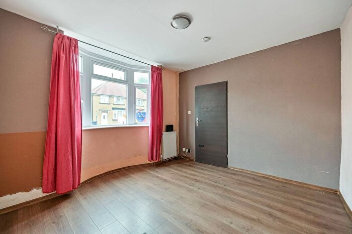 3 Bedroom Semi-Detached House To Rent In Percival Road, Feltham, TW13