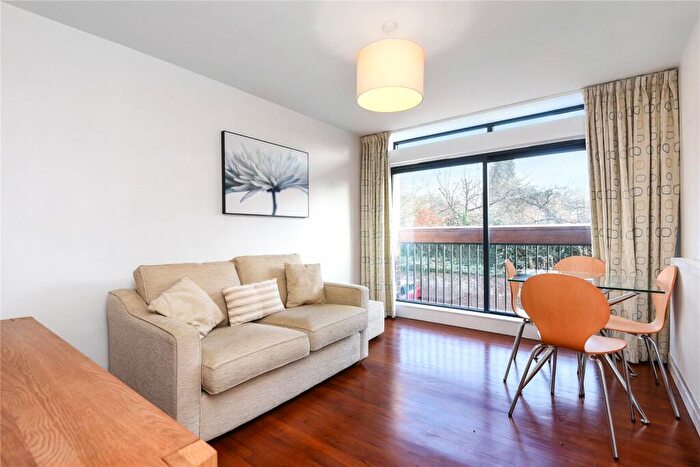 1 Bedroom Apartment To Rent In Martin Court, Summertown, OX2