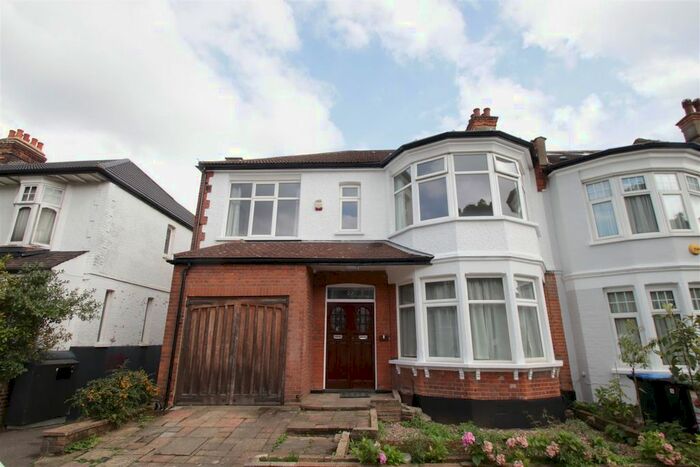 5 Bedroom End Of Terrace House To Rent In Cranley Gardens, Palmers Green, London, N13