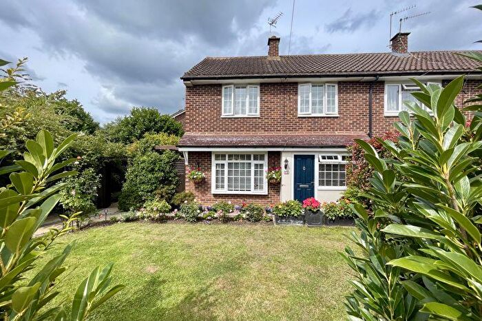 3 Bedroom Semi-Detached House For Sale In The Roundway Claygate Surrey, KT10
