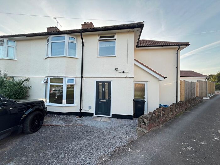 4 Bedroom Semi-Detached House To Rent In Quarry Close, Minehead, TA24