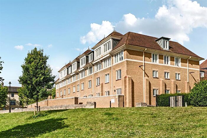 2 Bedroom Retirement Property For Sale In Peverell Avenue East, Poundbury, Dorchester, DT1