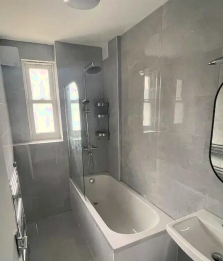 3 Bedroom Flat To Rent In Nestor House, Bethnal Green, E2