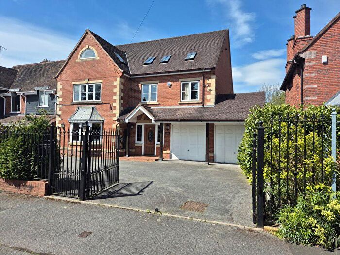 7 Bedroom Detached House To Rent In Dingle Road, Stourbridge, DY9
