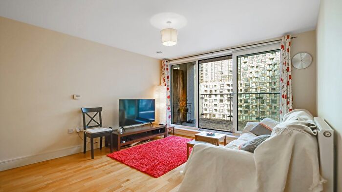 1 Bedroom Flat For Sale In Cassilis Road, London, E14