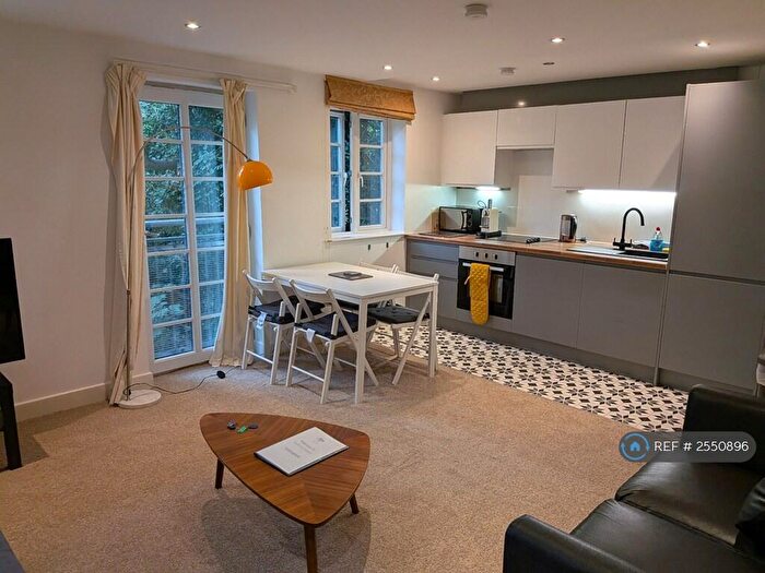 2 Bedroom Flat To Rent In Low Pavement, Nottingham, NG1