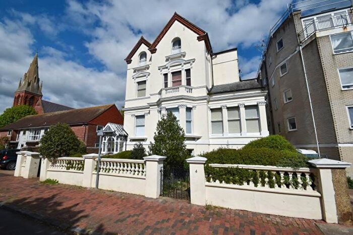 1 Bedroom Flat For Sale In Spencer Road, Eastbourne, East Sussex, BN21