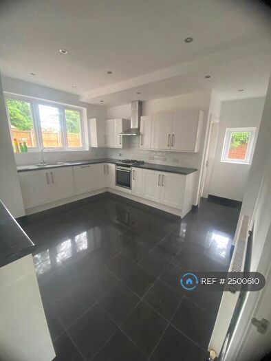 4 Bedroom Detached House To Rent In Stoney Lane, Birmingham, B25