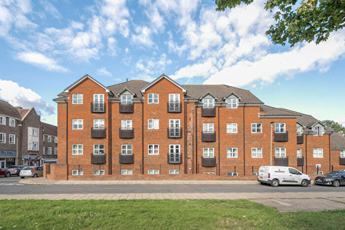 2 Bedroom Apartment For Sale In Ranmore Path, Orpington, BR5