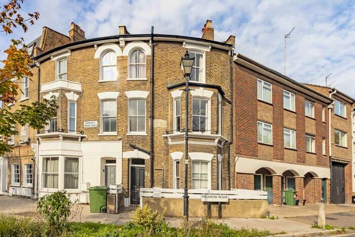 3 Bedroom Flat To Rent In Meadow Road, London, SW8