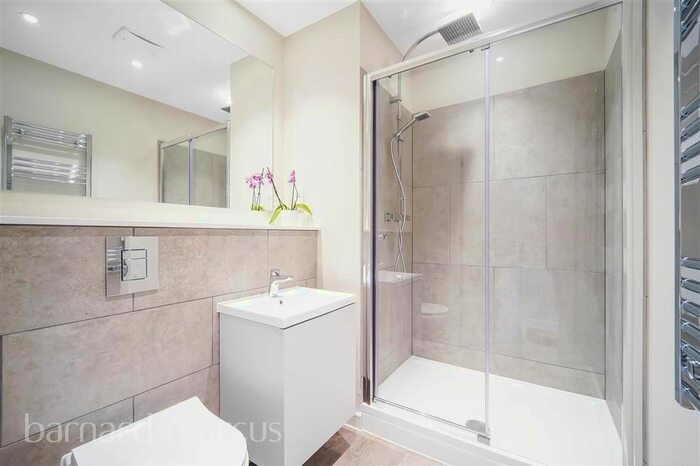 1 Bedroom Flat To Rent In Lampton Road, Hounslow, TW3