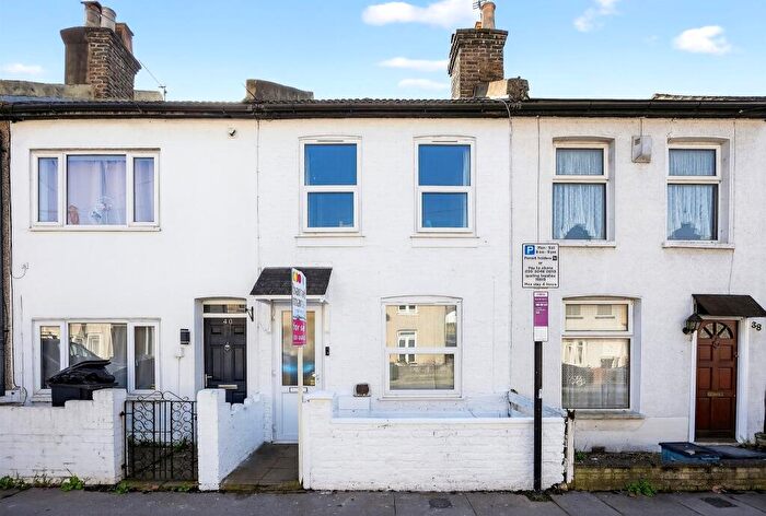 2 Bedroom Terraced House For Sale In Theobald Road, Croydon, CR0