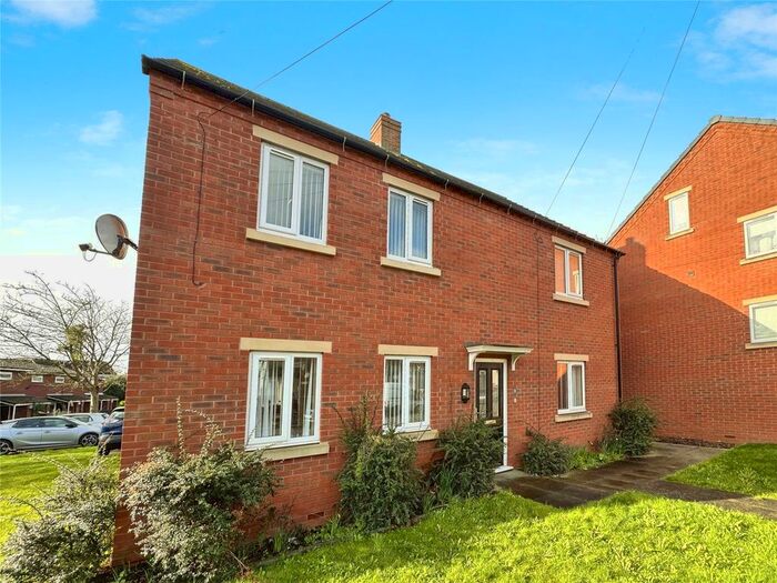 2 Bedroom Flat To Rent In Cooksey Gardens, Halesowen Road, Cradley Heath, West Midlands, B64