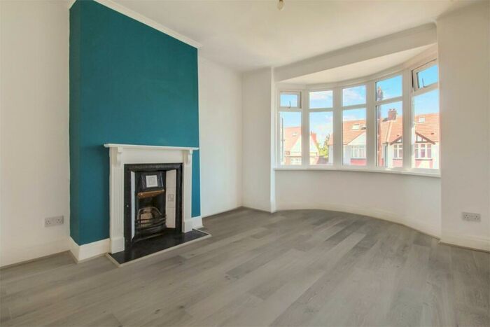 1 Bedroom Flat To Rent In The Loning, Colindale, NW9