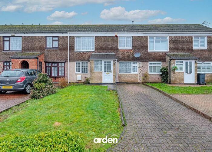 3 Bedroom Terraced House For Sale In The Roundabout, Birmingham, B31