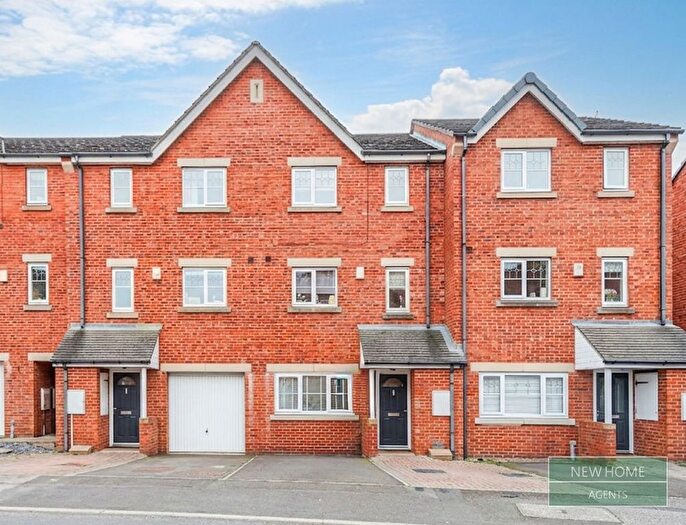 4 Bedroom Terraced House For Sale In Burnleys Mill Road, Gomersal, Cleckheaton, BD19