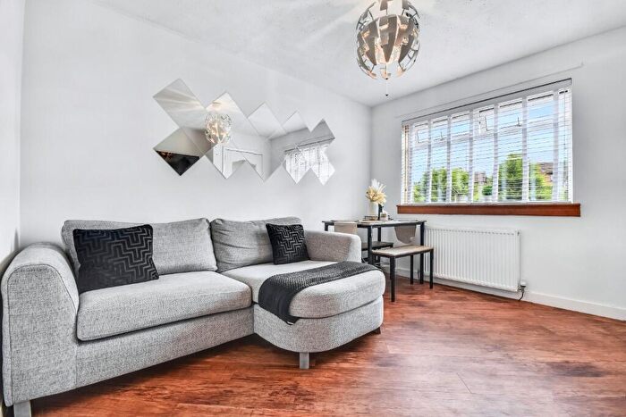 1 Bedroom Villa For Sale In Drumillan Hill, Inverclyde, Greenock, PA16