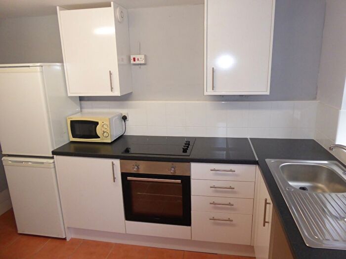 1 Bedroom Flat To Rent In Erleigh Road, Reading, RG1