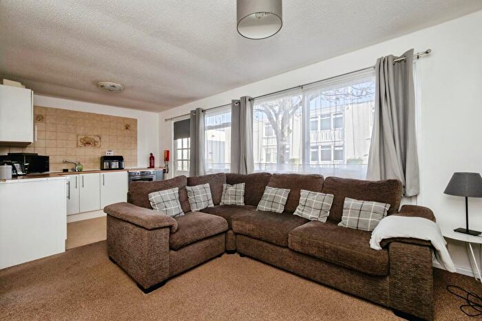 2 Bedroom Semi-Detached Bungalow For Sale In Warren Road, Dawlish, EX7