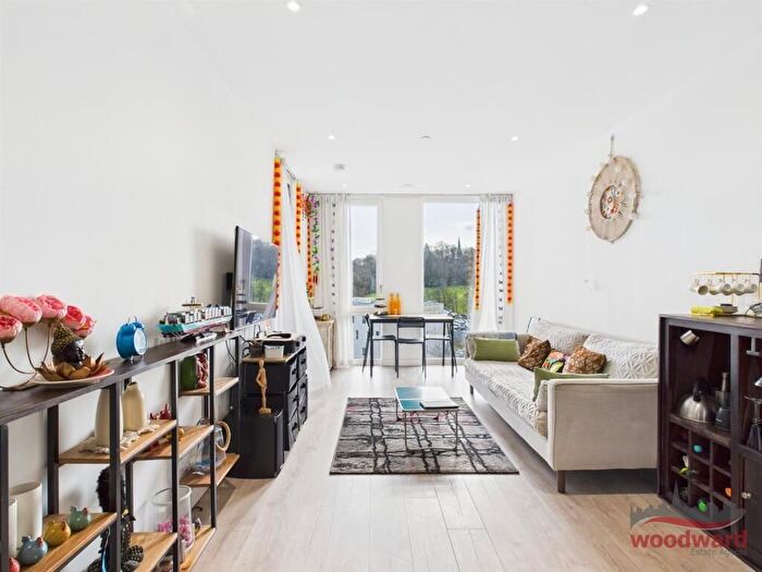 2 Bedroom Flat To Rent In College Road, Harrow-On-The-Hill, Harrow, HA1