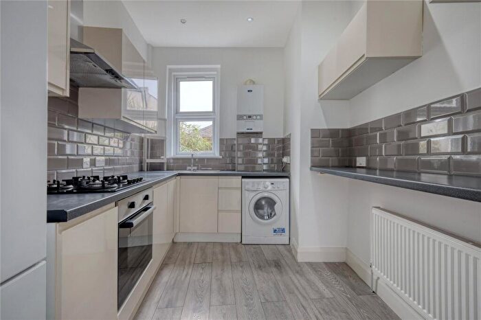 2 Bedroom Apartment To Rent In Langthorne Road, London, E11