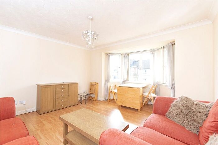 2 Bedroom Flat To Rent In Easter Dalry Drive, Edinburgh, EH11